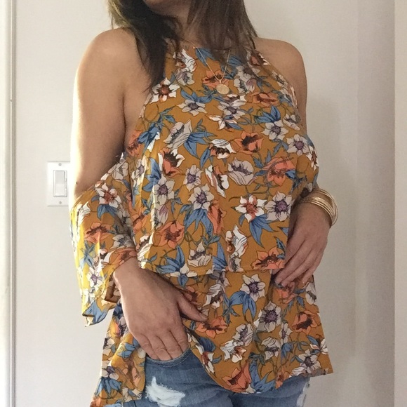 Short sleeve Floral print top - Picture 3 of 7